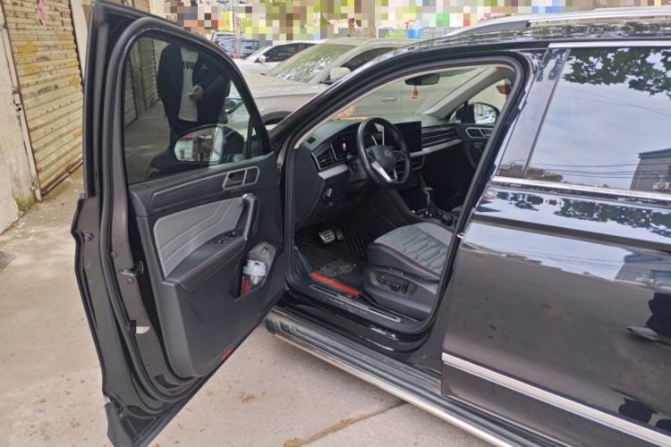 Used Volkswagen Tiguan L 2023 330TSI Automatic Two-Wheel Drive R-Line Flagship Edition Driver Seat