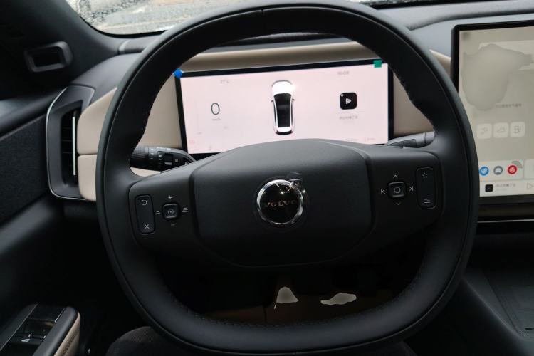 Used Volvo XC70 Plug-in Hybrid 2026 Model Four-Wheel Drive Long-Range Core
