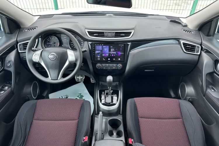 Used Nissan Qashqai 2016 2.0L CVT Elite Edition Interior 1