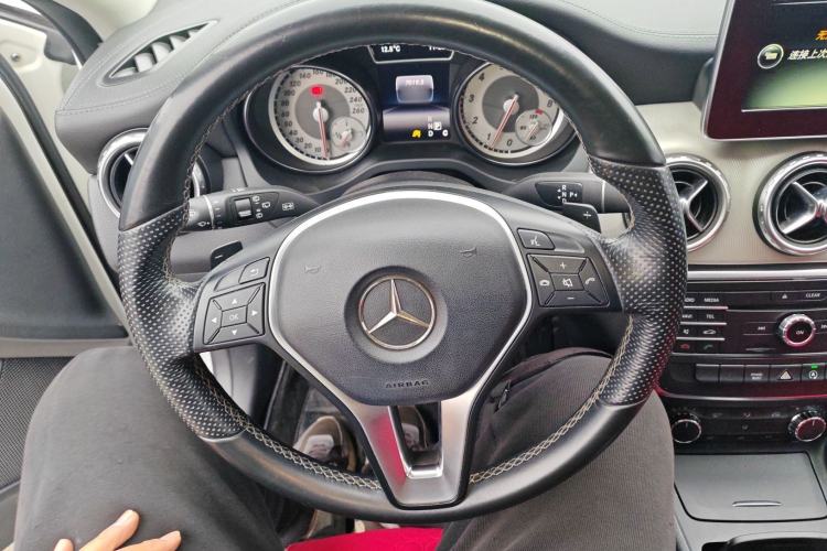 Used Mercedes-Benz GLA 2016 GLA 200 Fashion Model