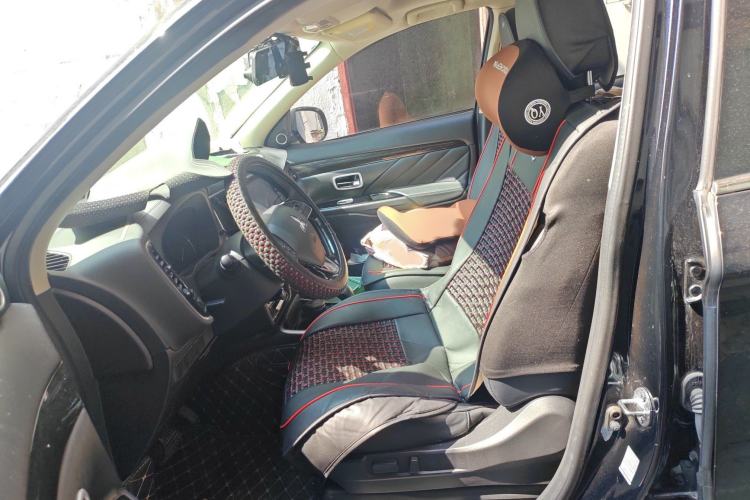 Used Mitsubishi Outlander 2019 2.0L Two-Wheel Drive Comfort Edition 5 Seats China VI Standard Left Front Seat