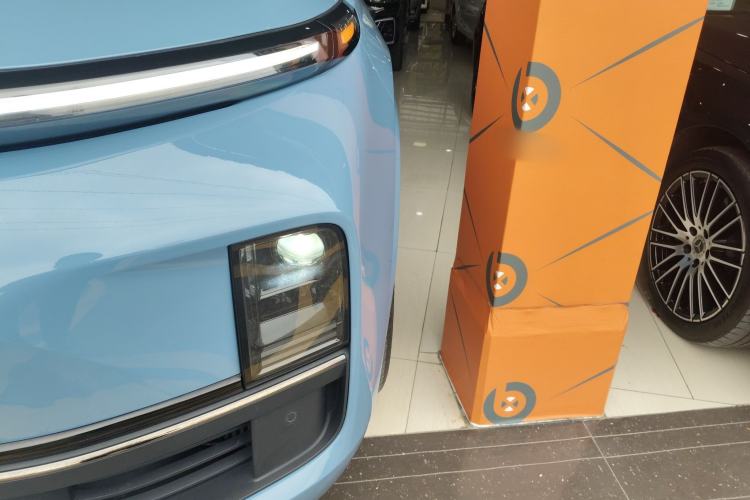 Used Li Auto L8 2023 Max model