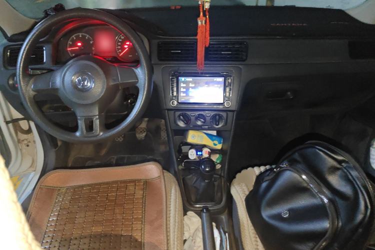 Used Volkswagen Santana 2015 1.6L Manual Fashion Edition
