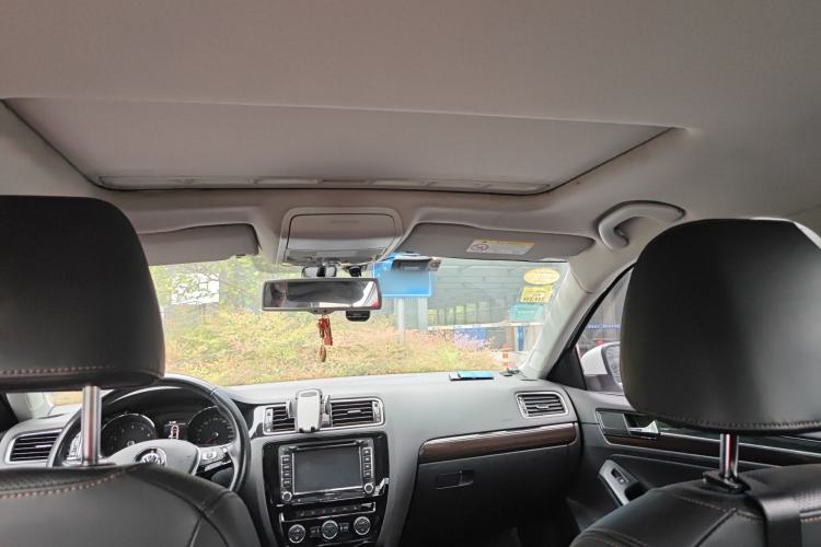 Used Volkswagen Sagitar 2015 230TSI Automatic Luxury Model