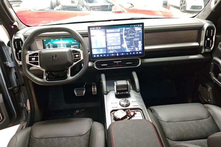 Used JETOUR Traveler 2023 2.0T All-Wheel Drive CrossPRO+
