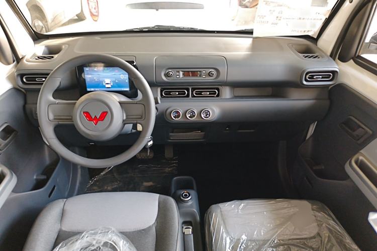 Used Wuling Zhiguang New Energy 2025 Model 305km Ambitious Edition