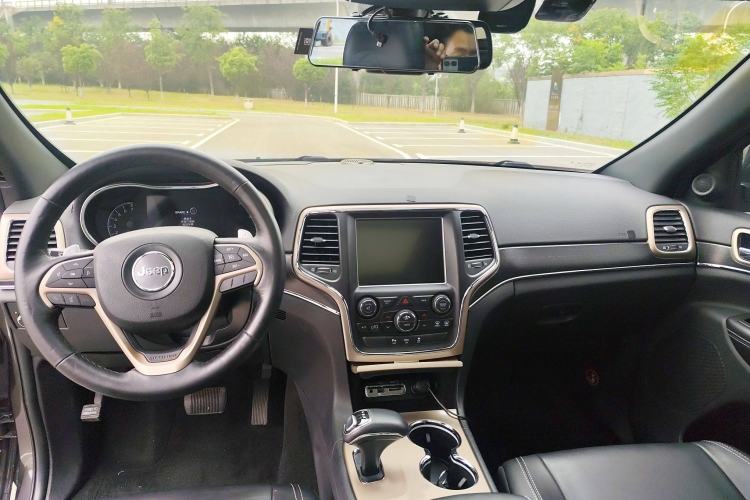 Used Jeep Grand Cherokee 2015 3.0L Comfort Navigation Edition