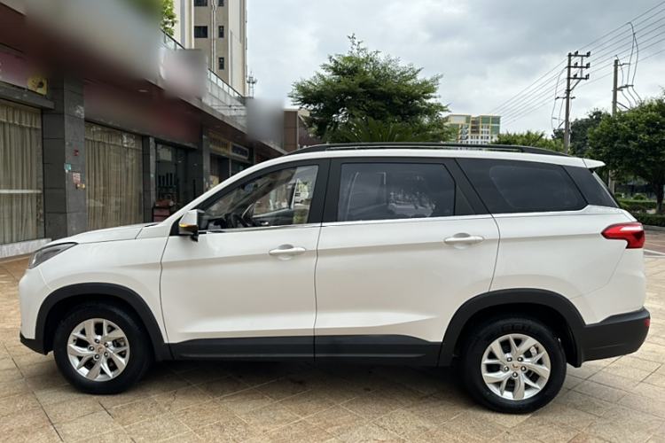 Used Wuling Hongguang S3 2019 1.5L Manual Comfort Model China VI Standard