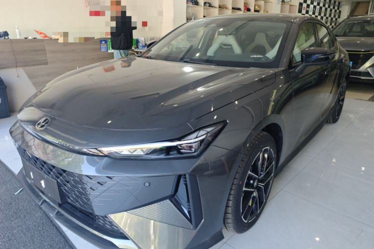 Used CHANGAN UNI-V iDD 2024 Blue Whale Smart Electric iDD 136km Luxury Model