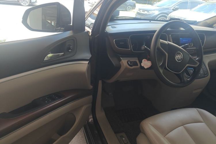 Used Buick GL8 2014 2.4L CT Luxury Business Comfort Edition
