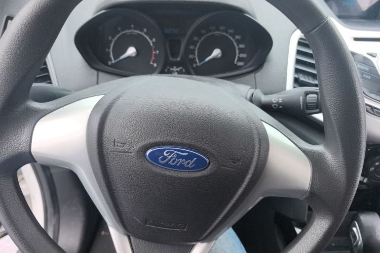 Used Ford EcoSport 2013 1.5L Automatic Fashion Model
