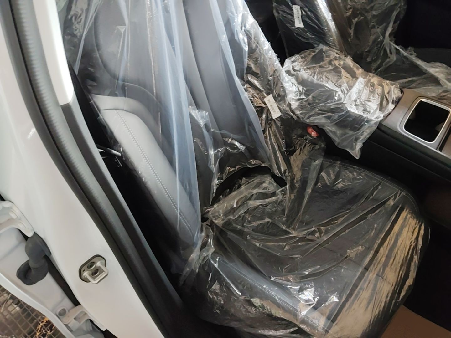 Dongfeng Aeolus SKY EV01 2025 530 km AIR Elite Edition — снимка 19