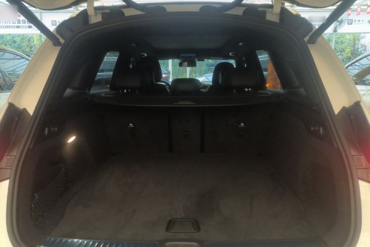 Used Mercedes-Benz GLC 2023 GLC 300 L 4MATIC Dynamic Edition 5-seater
