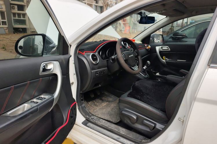 Used Haval H6 2016 Upgraded Model 1.5T Manual Two-Wheel Drive Urban Version