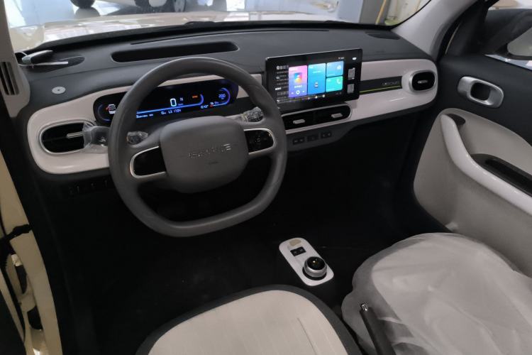 Used Geely Galaxy Panda 2025 210 km – Yuanqi Bear Center Console