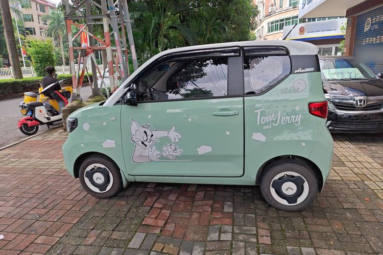 Used Wuling Hongguang MINIEV 2021 Macaron Premium Model – Lithium Iron Phosphate