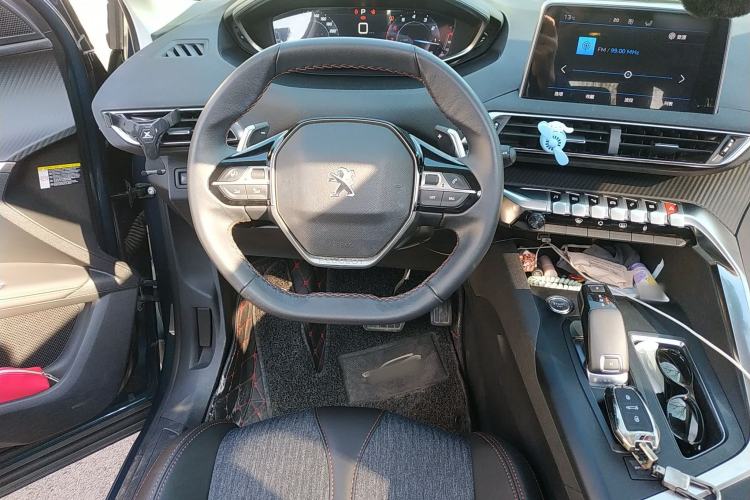 Used Peugeot 5008 2017 350THP 7-Seater Elite Edition
