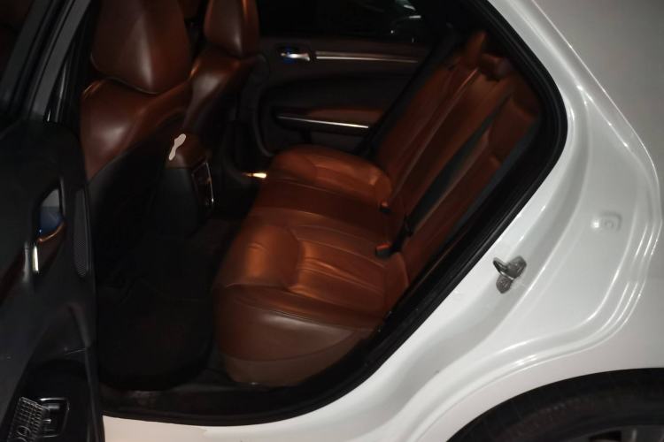 Used Chrysler 300C 2014 3.0L Excellence Edition
