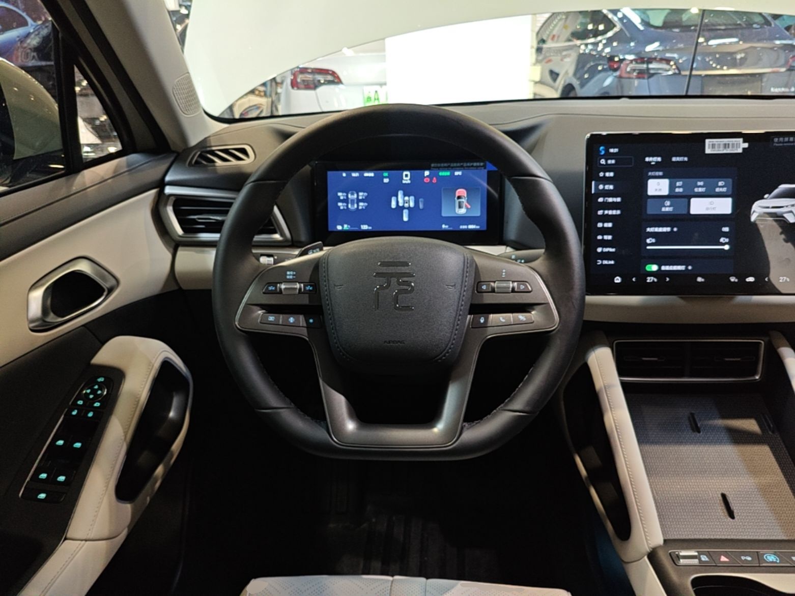 BYD Yuan UP 2025 Intelligent Driving Version 401 KM Dynamic Edition — снимка 13