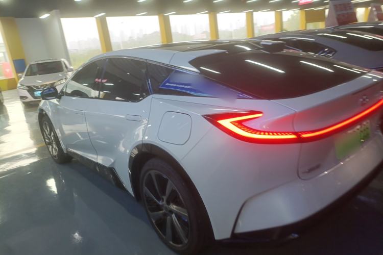 Used Toyota bZ5 2025 Model 550 PRO
