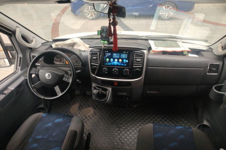 Used Dongfeng Yufeng 2021 2.3T Power King Front-Drive Logistics Van Long Wheelbase High Roof 6-9 Seats China VI Standard M9T Center Console