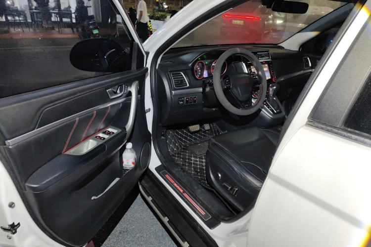 Used Haval H6 2015 Sport Edition 1.5T Automatic Two-Wheel Drive Luxury Model Driver Seat