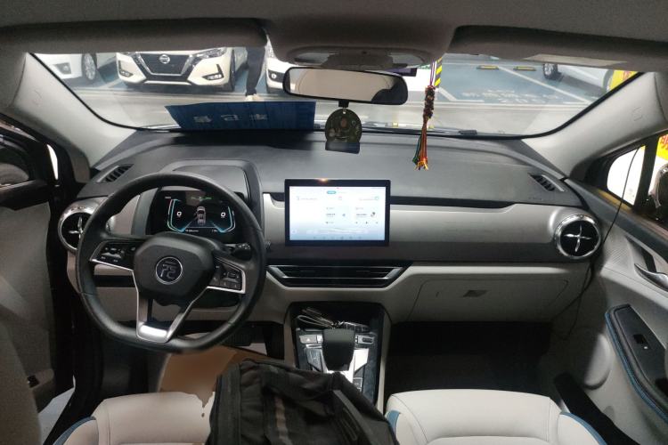 Used BYD Yuan Pro 2023 401KM Luxury Version Center Console