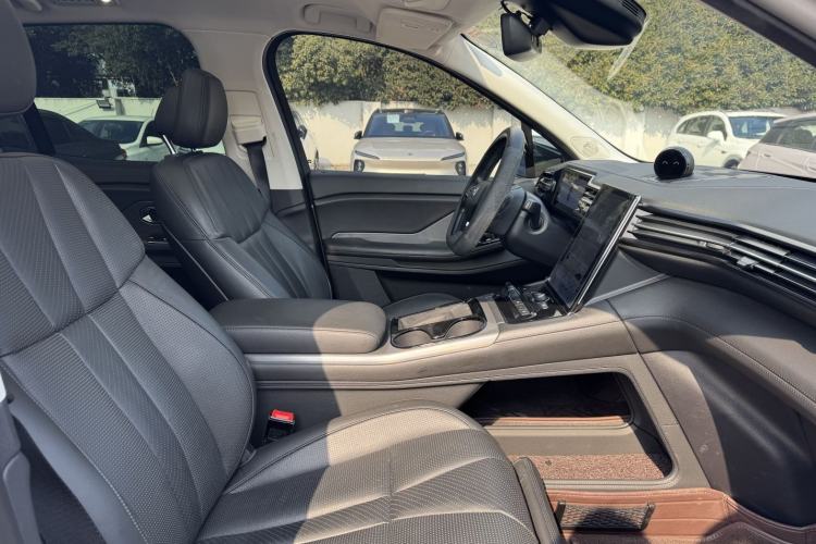 Used Nio ES8 2018 355 km Base Version 7-Seater Edition