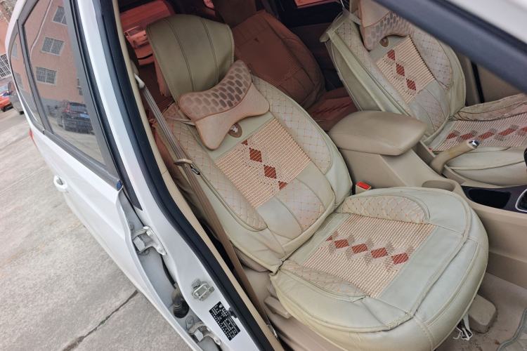 Used Baojun 730 2016 1.5L Manual Standard Version 7 Seats
