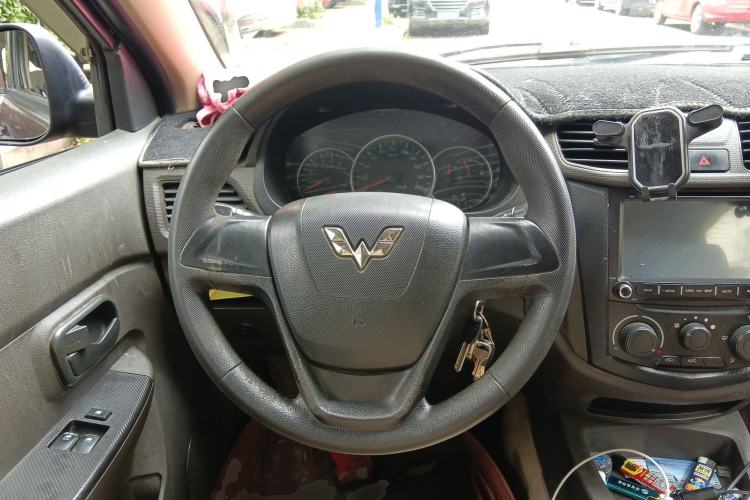 Used Wuling Hongguang 2015 1.2L S Base Model China V Standard
