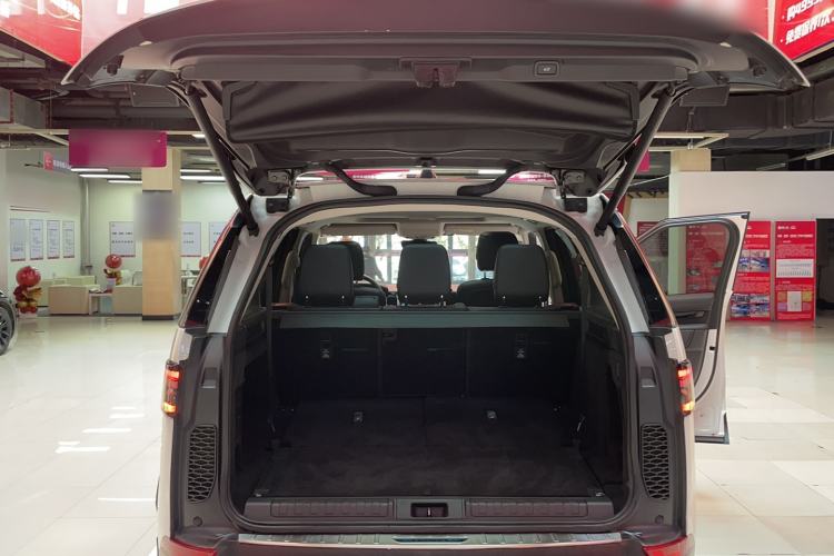 Used Land Rover Discovery 2018 3.0 SC V6 SE
