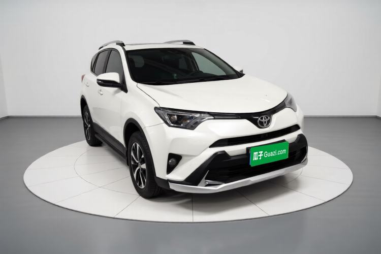 Used Toyota RAV4 2016 2.0L CVT Two-Wheel Drive Fashion Edition China V Standard