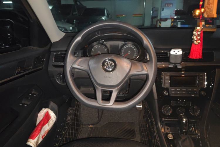 Used Volkswagen C-TREK 2017 230TSI DSG Comfort Version Steering Wheel