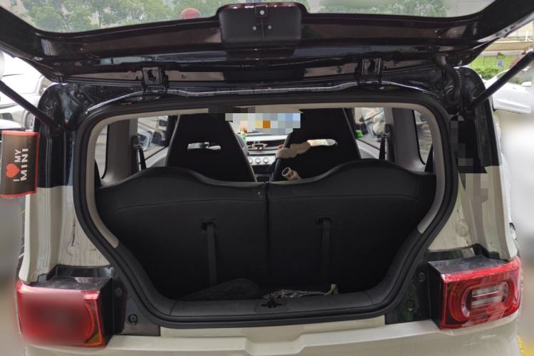 Used Wuling Hongguang MINIEV 2022 Macaron Premium Model – Lithium Iron Phosphate Trunk