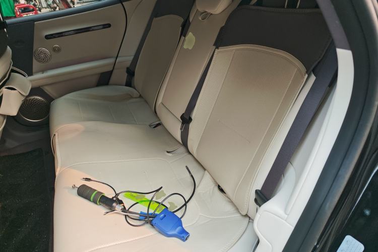 Used Avatr 06 2025 Pro Range-Extended Edition Left Rear Seat