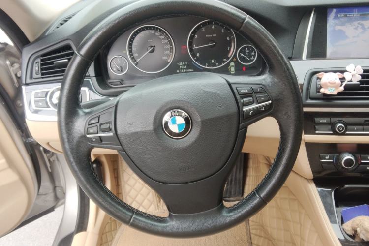 Used BMW 5 Series 2014 525Li Leading Model Steering Wheel