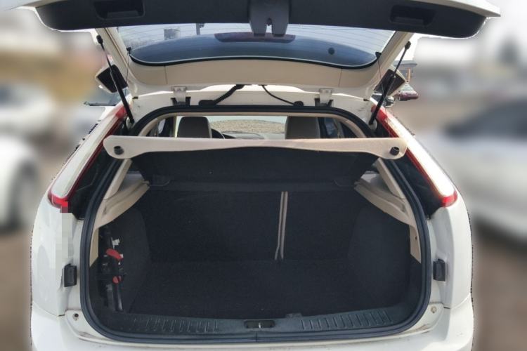 Used Ford Focus 2013 Hatchback Classic 1.8L Manual Fashion Edition Trunk