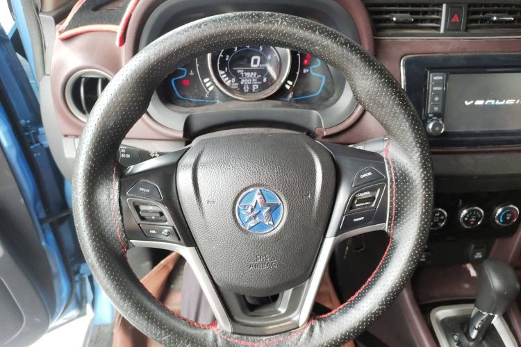 Used Venucia M50V 2019 1.6L CVT Luxury Edition
