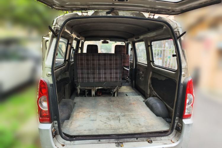 Used Wuling Rongguang 2011 1.2L Base Version
