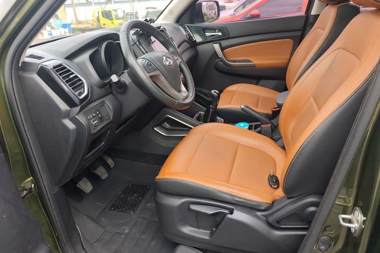 Used CHANGAN OSHAN CX70 2016 1.6L Manual Luxury Model
