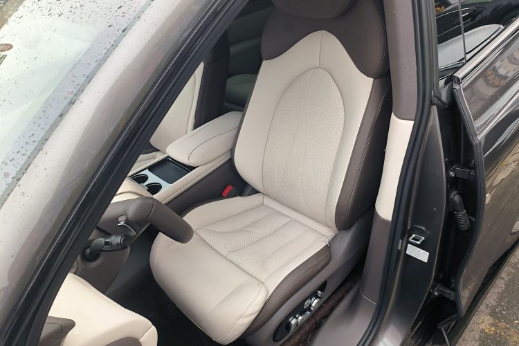 Used IM LS7 2023 90 kWh Elite Rear-Drive Version