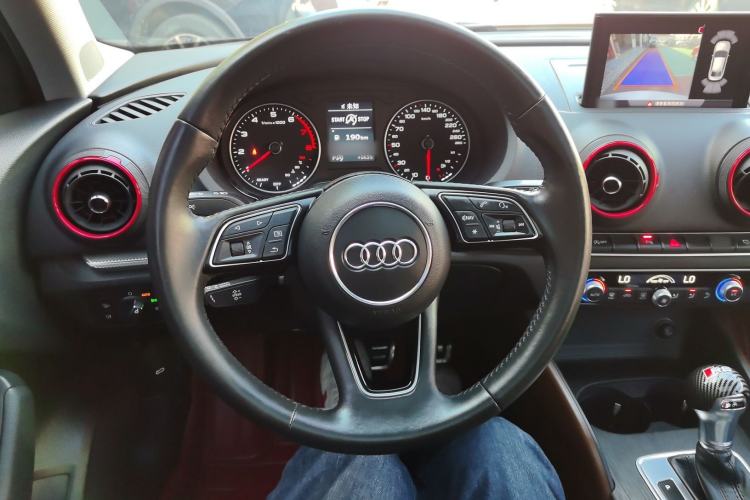 Used Audi A3 2020 Limousine 35 TFSI Style Edition China VI Emission Standard Steering Wheel