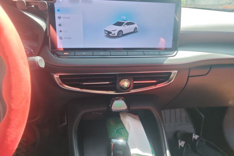 Used MG 5 2025 180 DVVT Global Luxury Edition Audio And AC Panel