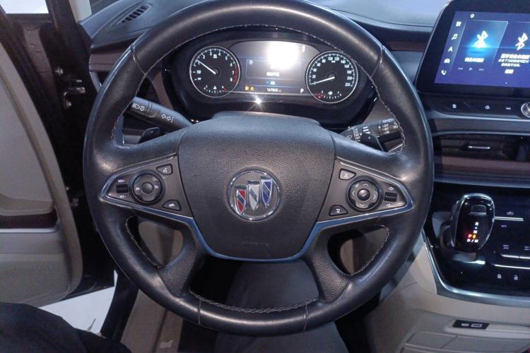 Used Buick GL8 2022 Land Business Class 652T Luxury Model Steering Wheel