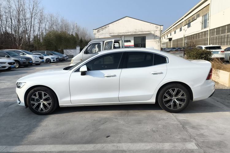 Used Volvo S60 2025 B4 Zhiyi Luxury Edition