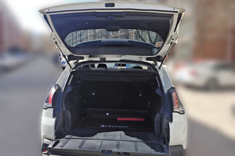 Used Peugeot 3008 2016 1.6THP Automatic Classic Edition Trunk