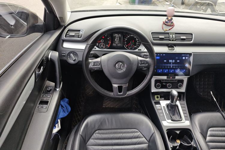 Used Volkswagen Magotan 2016 1.8TSI Smart Comfort Model Steering Wheel