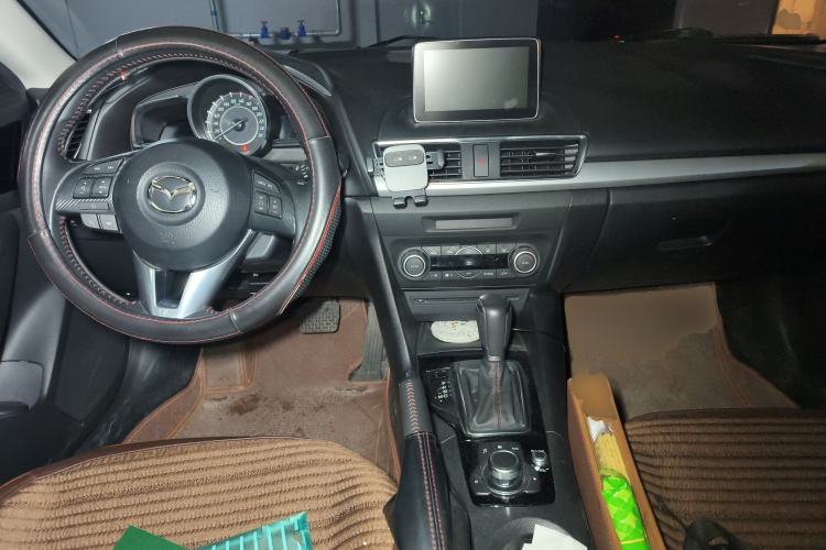 Used Mazda 3 Axela 2016 Sedan 2.0L Automatic Sport Model Center Console