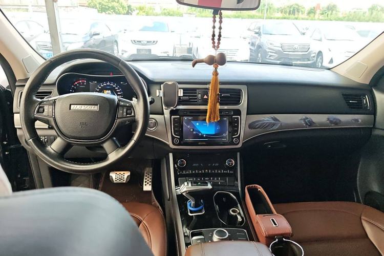 Used Haval H8 2017 2.0T Gasoline Two-Wheel Drive Enjoyment Version
