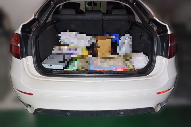 Used BMW X6 2014 xDrive35i Sport model Trunk